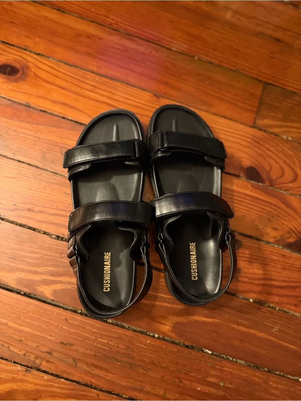 Cushionaire Eden Sandals Velcro Straps Size 10 NWT